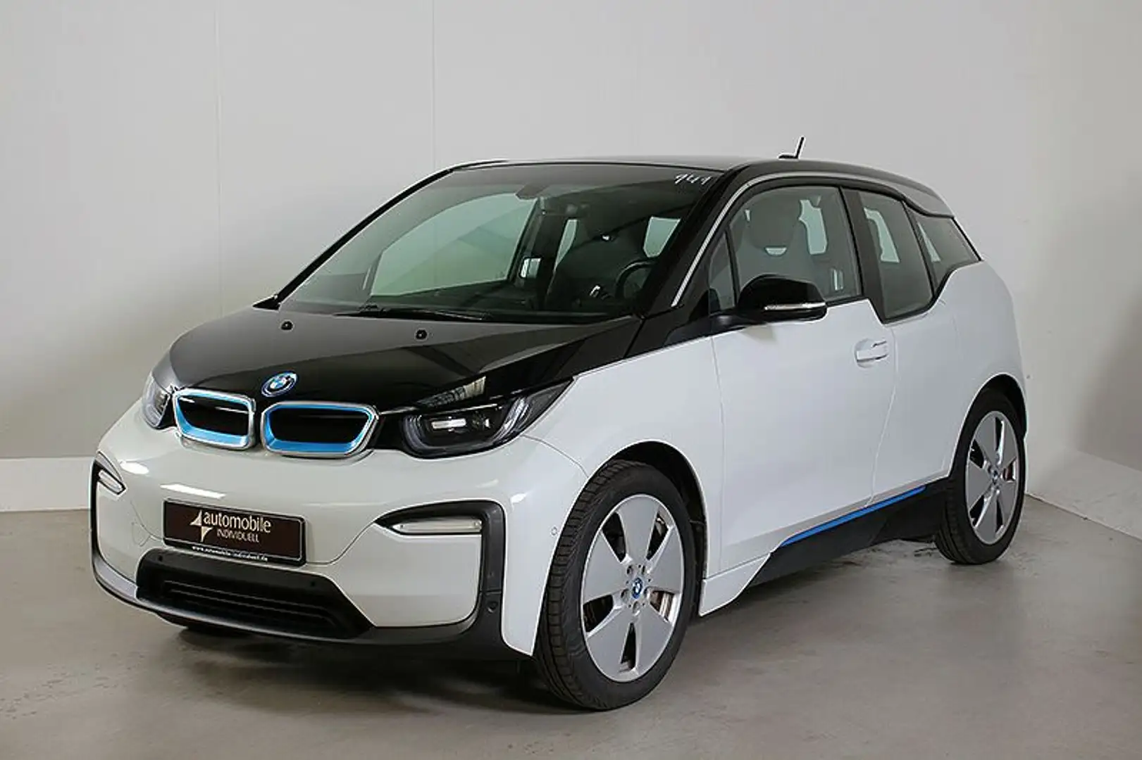 BMW i3 120Ah Navi LED  ACC Parkassistent Schnelllade Blanc - 1