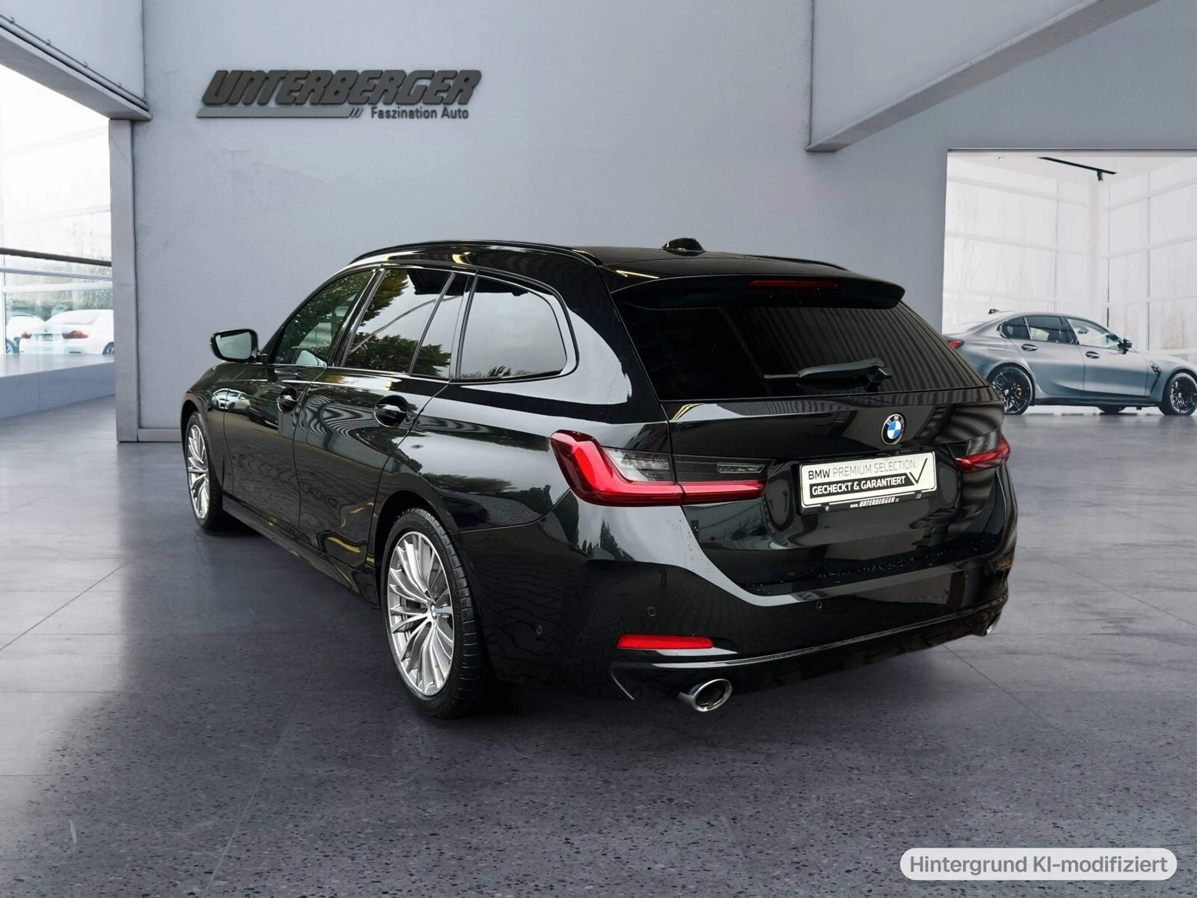 BMW 330 d xDrive Touring HUD Pano Memory Komfortzg — photo 4