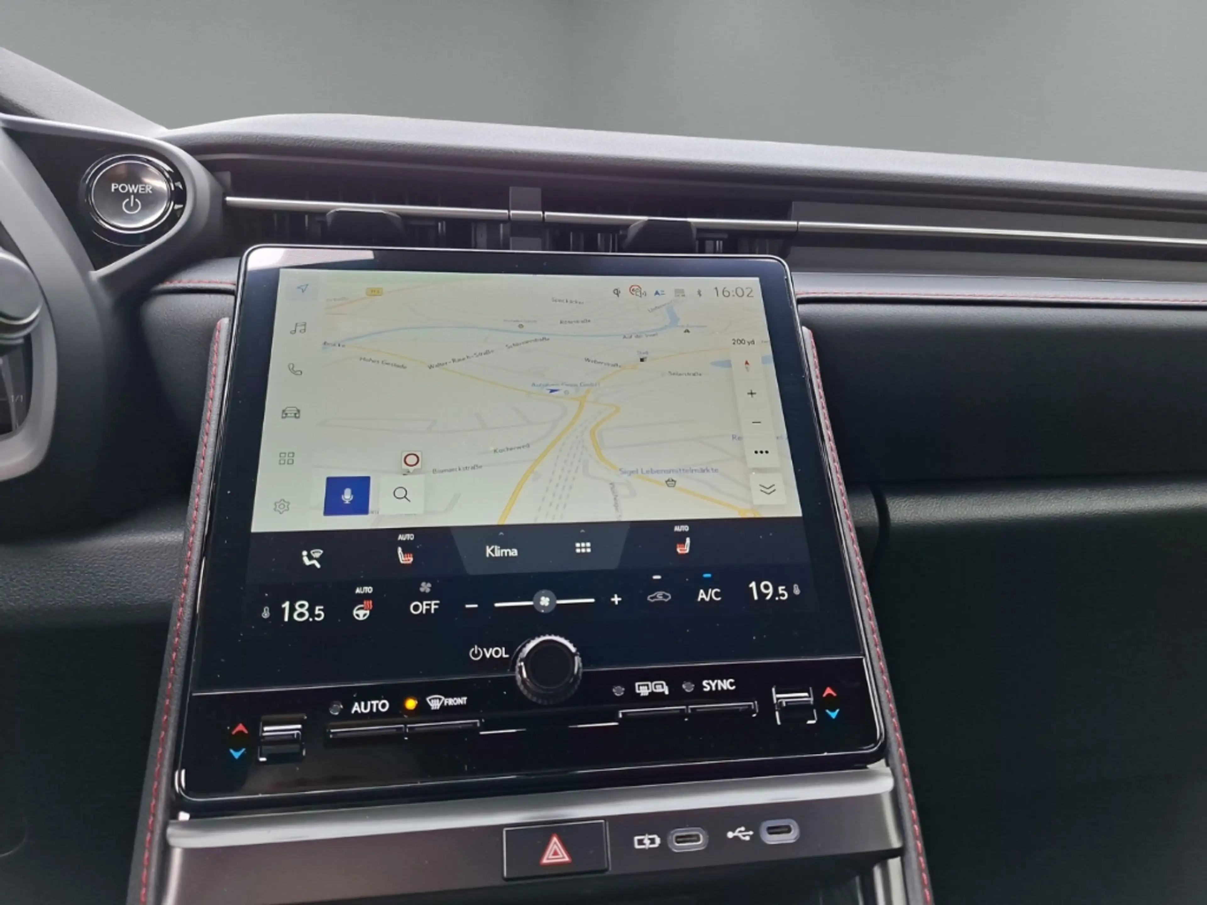 Lexus LBX FWD Emotion Navi Digitales Cockpit LED ACC El. Hec — photo 15