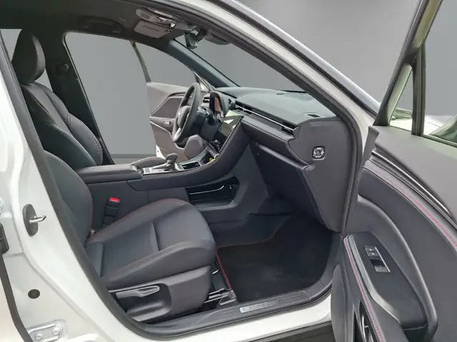 Lexus LBX view 12