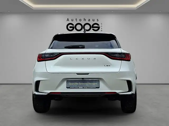 Lexus LBX view 4