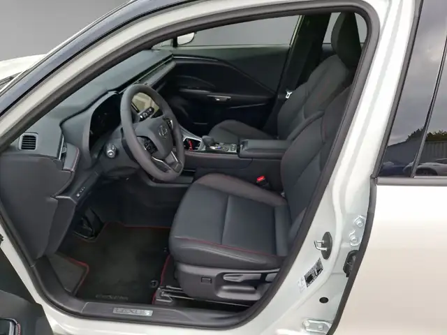 Lexus LBX view 10