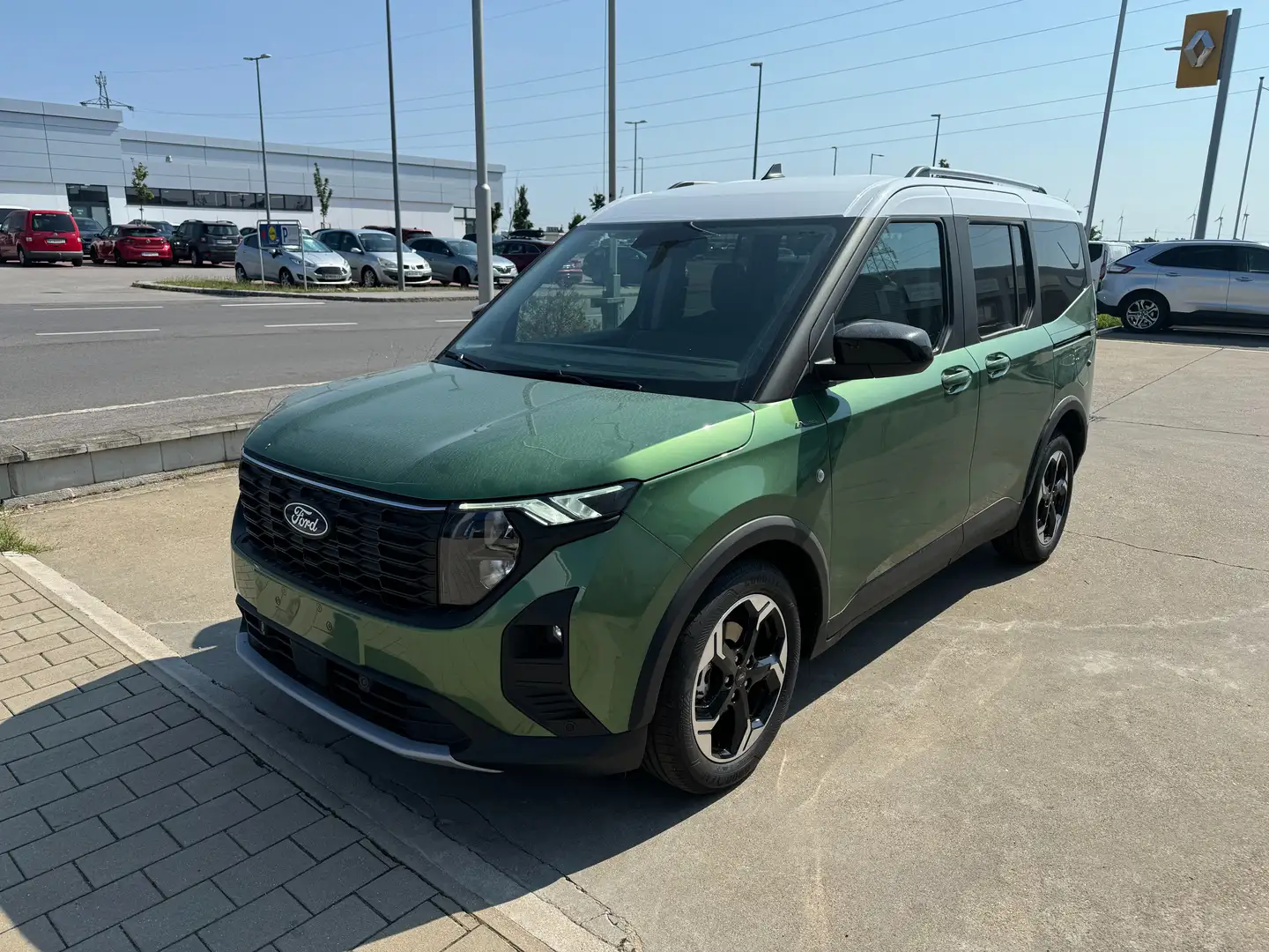 Ford Tourneo Courier 1.0 Ecoboost Active Grün - 1