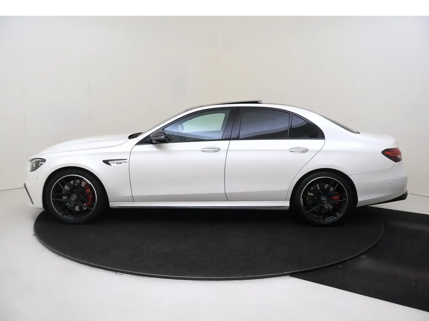 Mercedes-Benz E 63 AMG S 4MATIC+ AMG /Panoramadak /HUD /Burmester /Rijass Blanc - 2