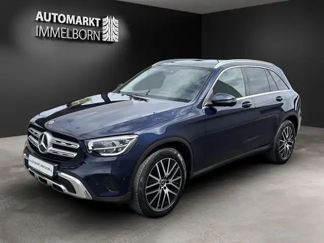 Mercedes-Benz GLC view 4