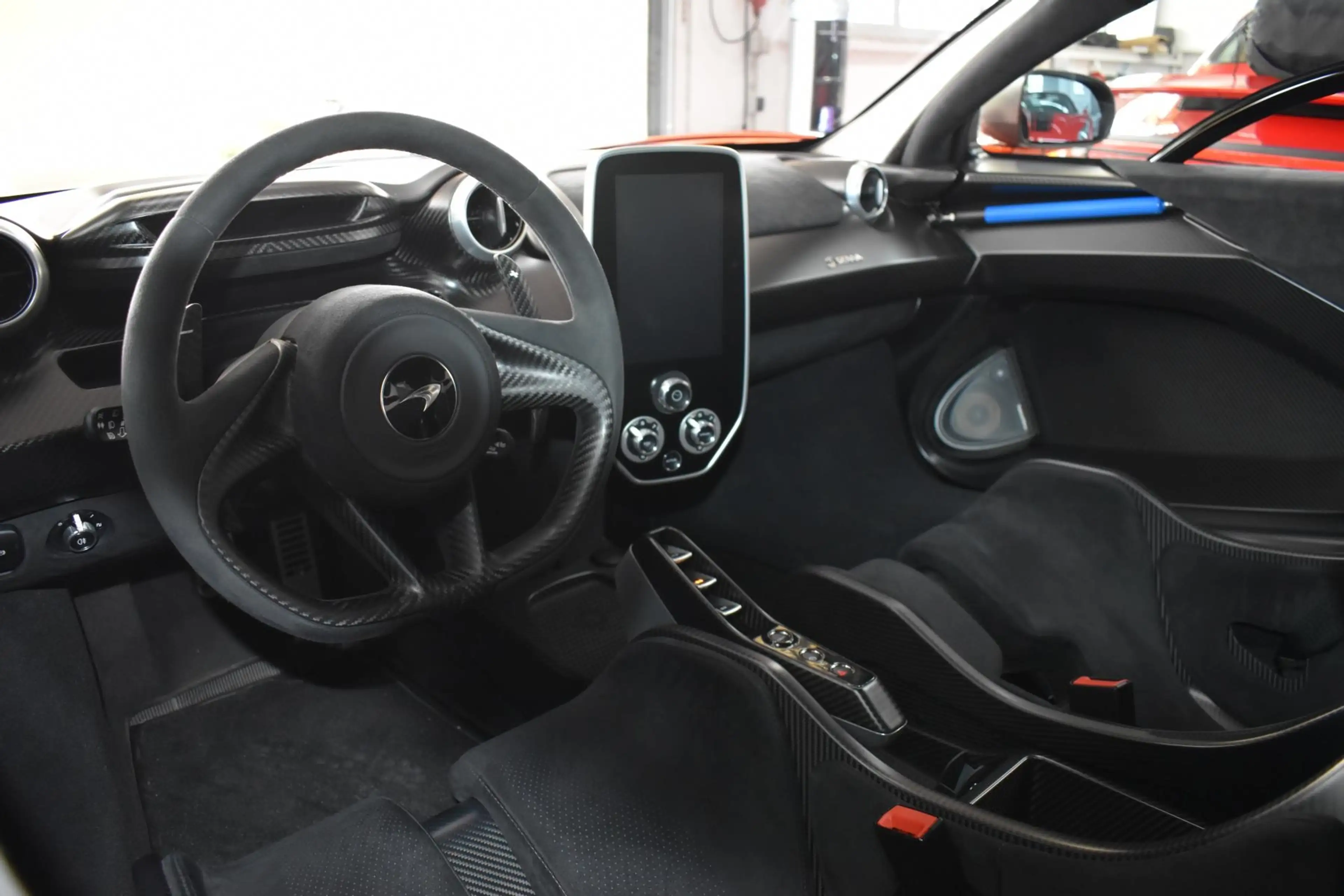 McLaren Senna Lifting Kamera Soundsystem CeramicBremsen — photo 8