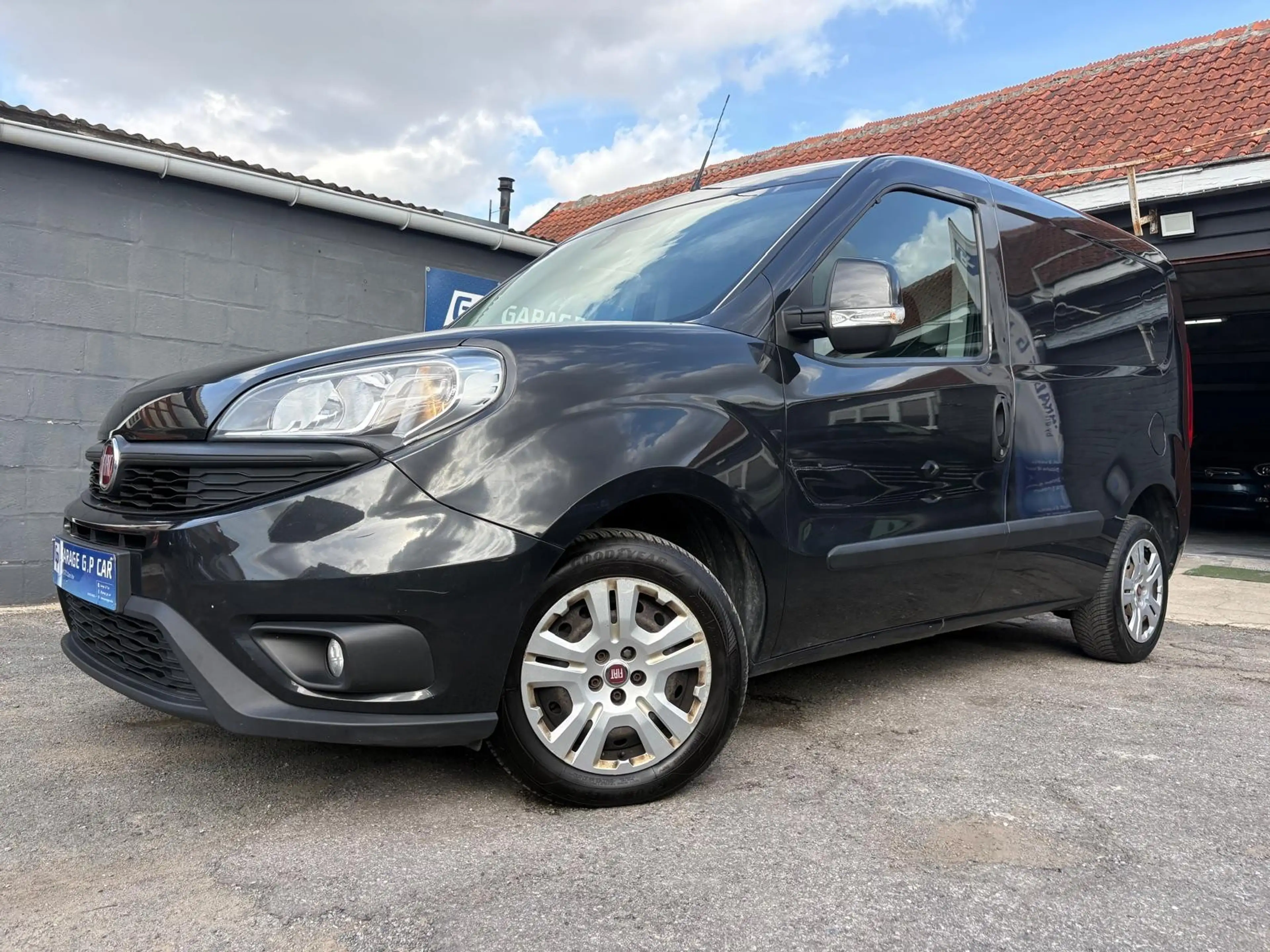 Fiat Doblo 1.3 Multijet SX | | 3 PLACES