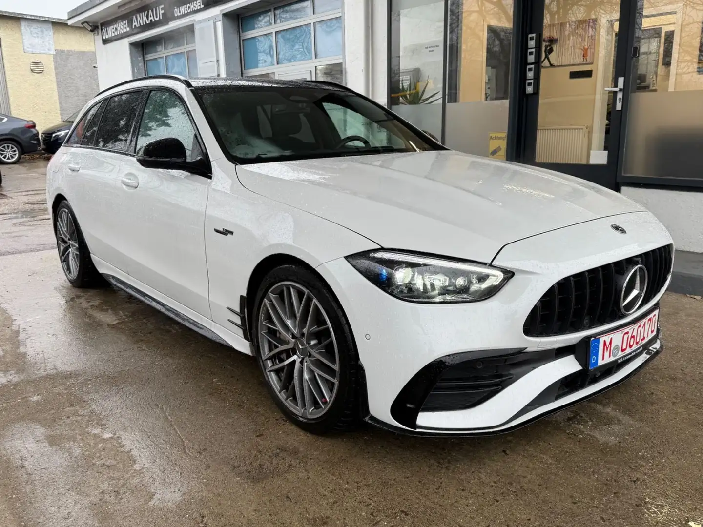 Mercedes-Benz C 43 AMG T AMG*4Matic*NIGHT-PAKET*PANO*360°K Bílá - 1