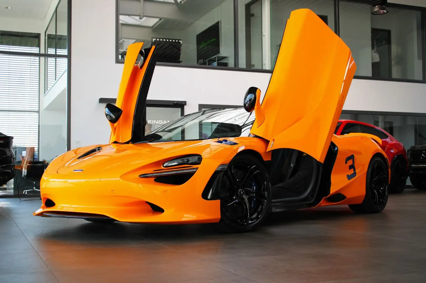 McLaren 750S SPIDER 60TH ANNI PAINT | CARBON | MSO | B&W Orange - 2