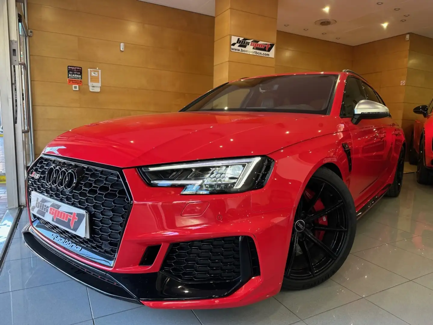 Audi RS4 Avant 2.9 TFSI quattro tiptronic Rojo - 1