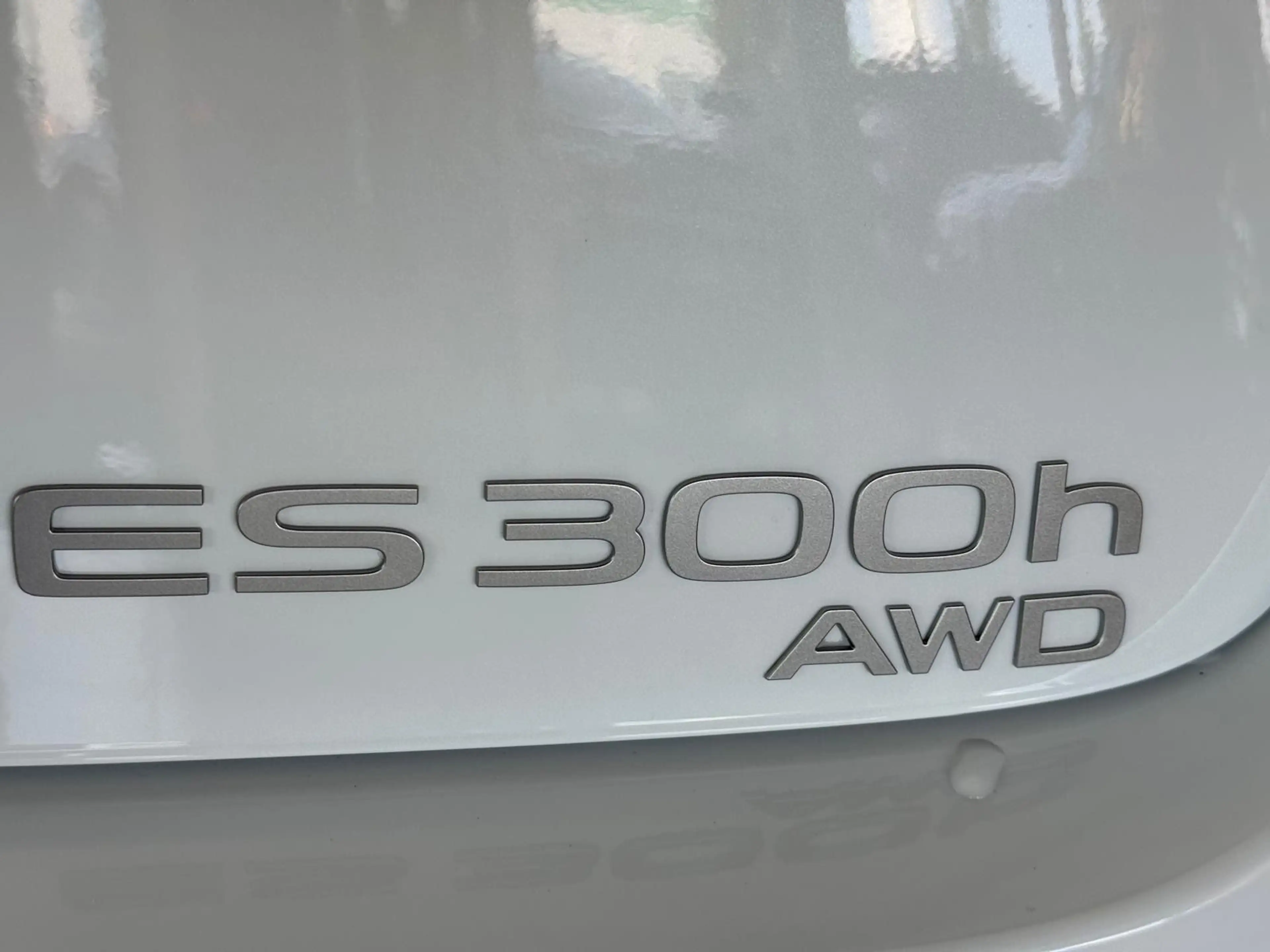 Lexus ES 300 h Executive 4x4-MOD 27-PANO-HUD-360 — photo 10