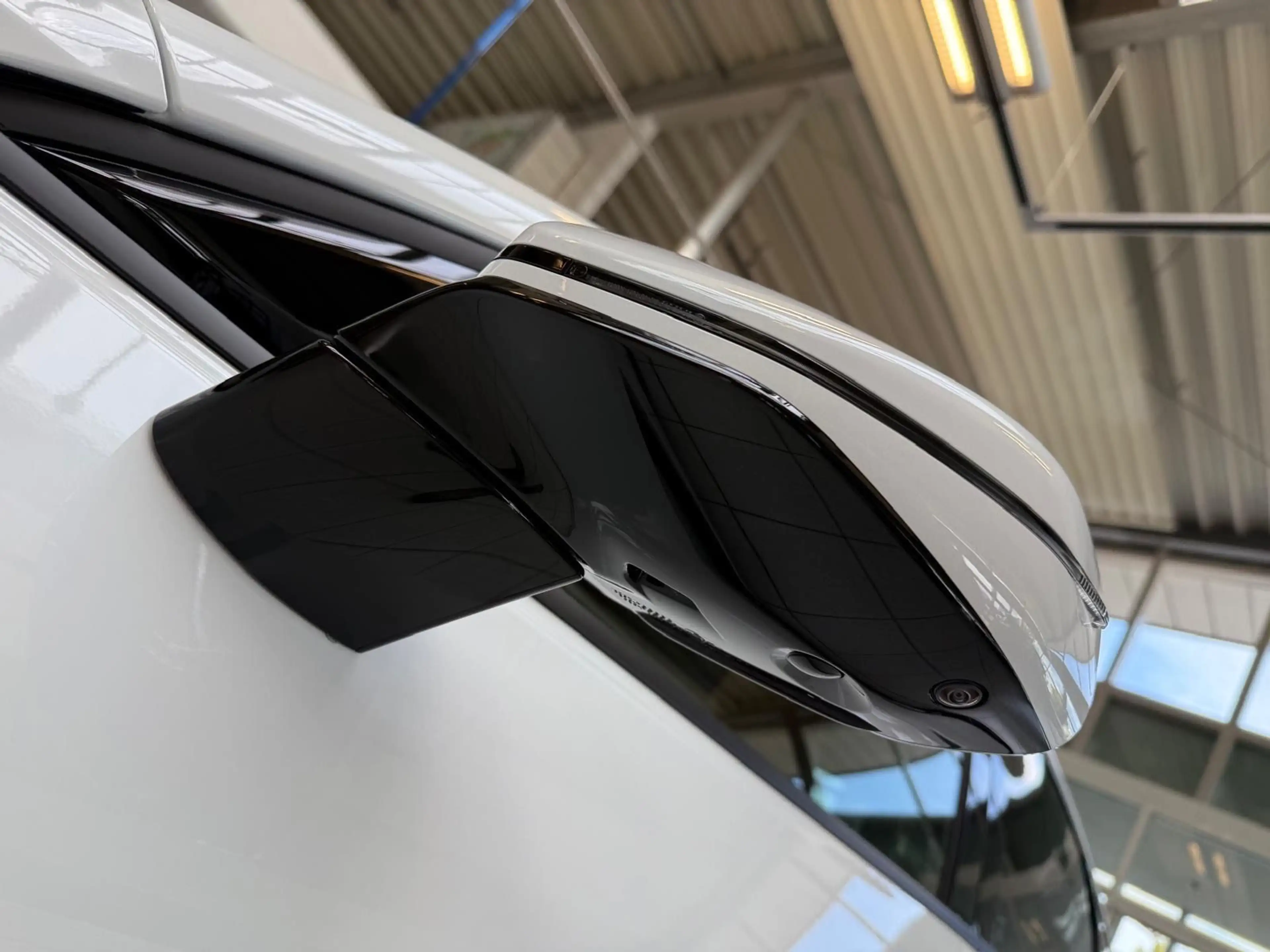 Lexus ES 300 h Executive 4x4-MOD 27-PANO-HUD-360 — photo 5