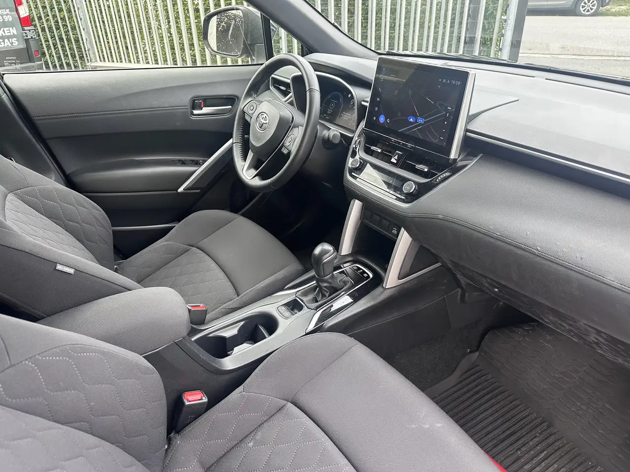 Toyota Corolla Cross STYLE 1.8 MILD HYBRID 2WD E-CVT, миниатюра 2