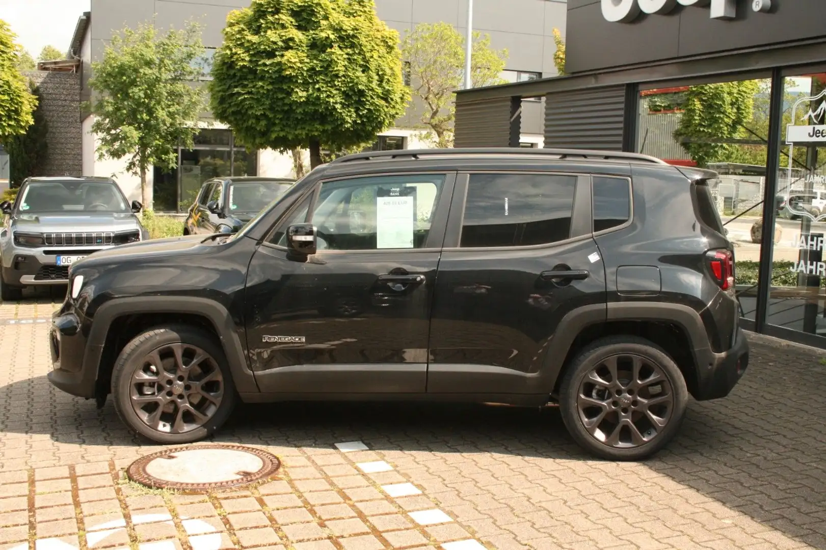 Jeep Renegade PHEV S-Edition 4xe  / Panorama-Glasdach Schwarz - 2