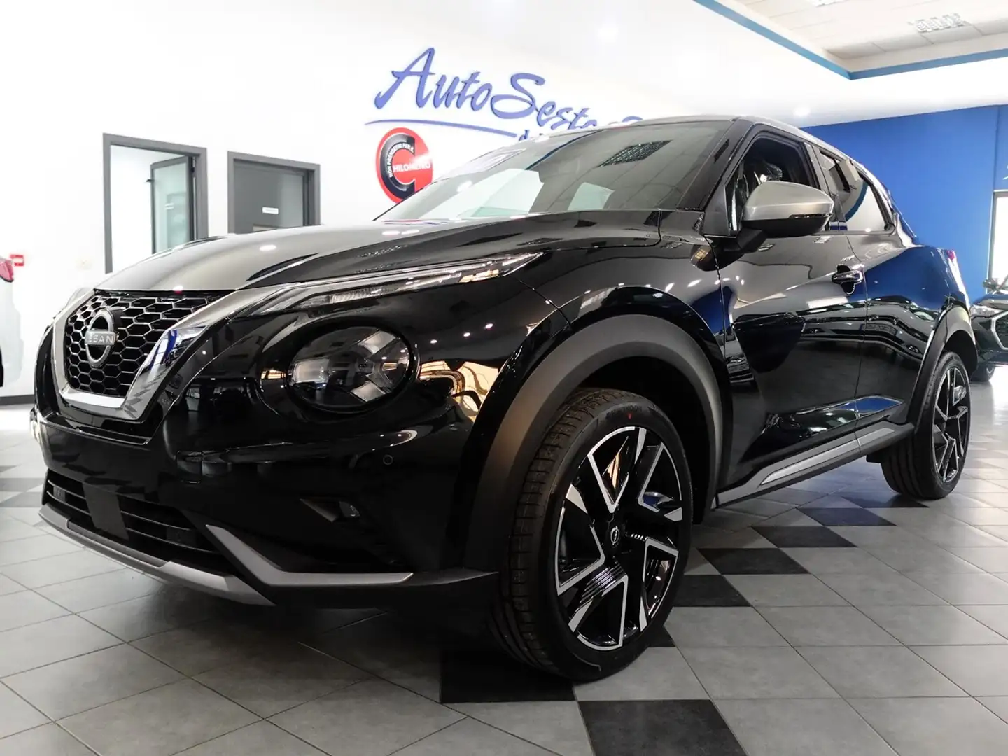 Nissan Juke 1.0 DIG-T 114 CV N-DESIGN Zwart - 2