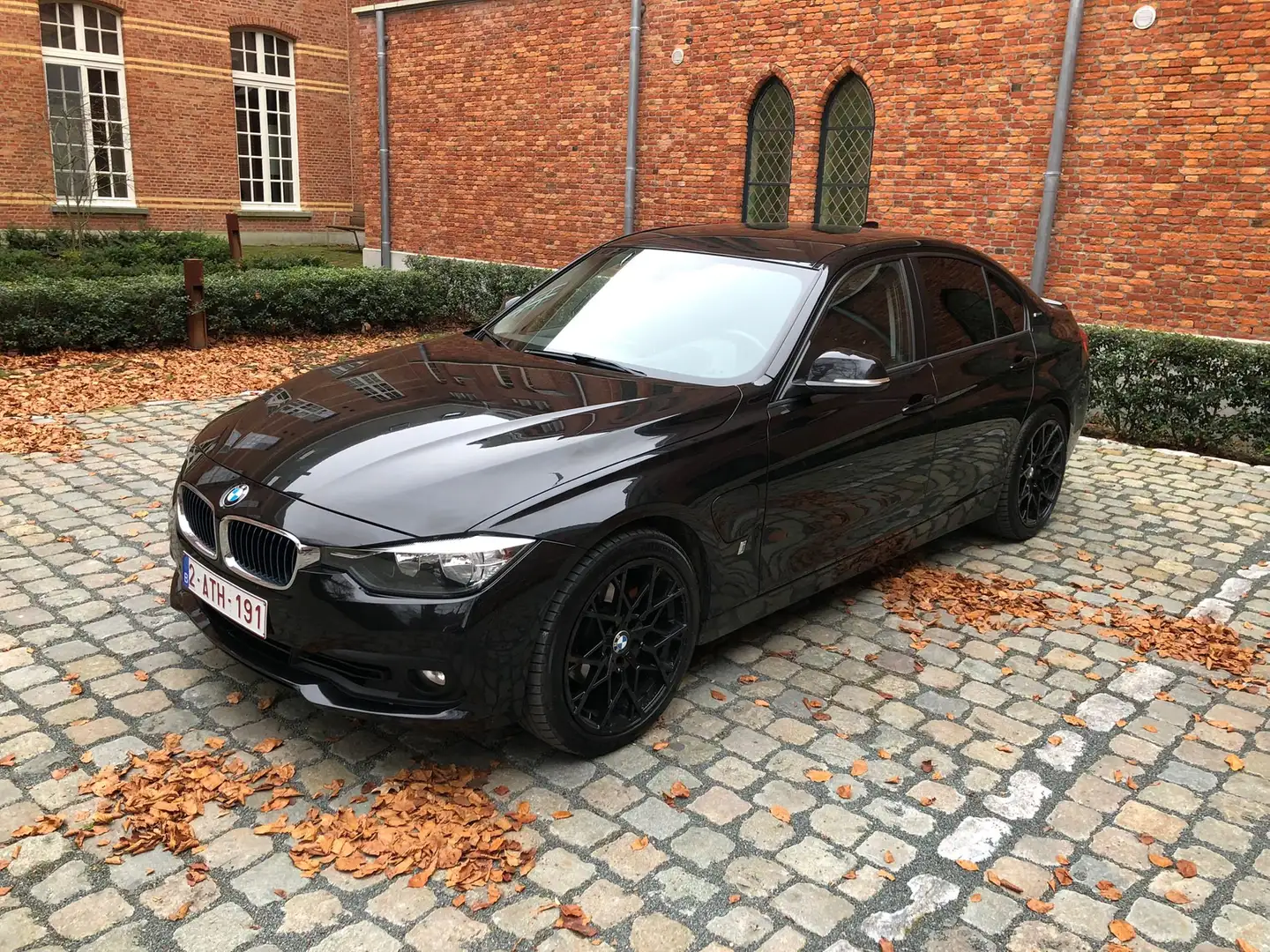 BMW 330 330eA Plug-In Hybrid met 1 jaar Garantie Black - 1