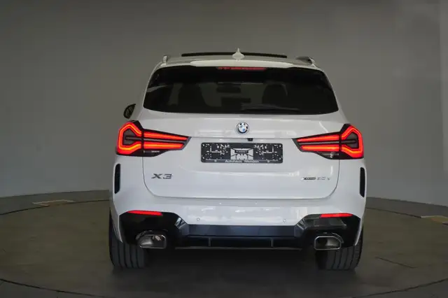 BMW X3 view 6