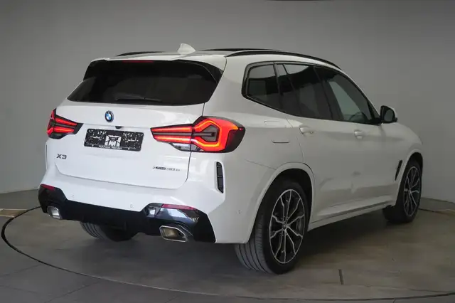 BMW X3 view 4