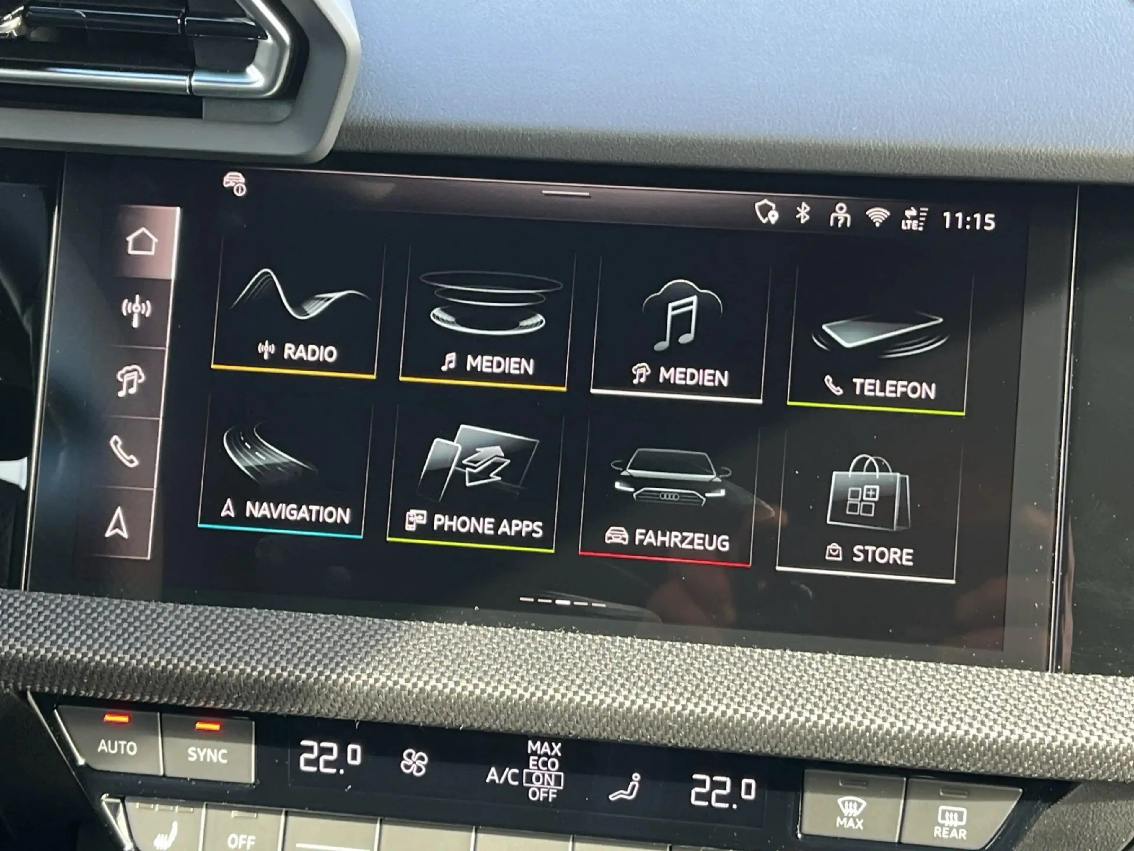Audi S3 Sportback 2.0 TFSI quattro S tronic 18" Alu SHZ Kl — photo 15