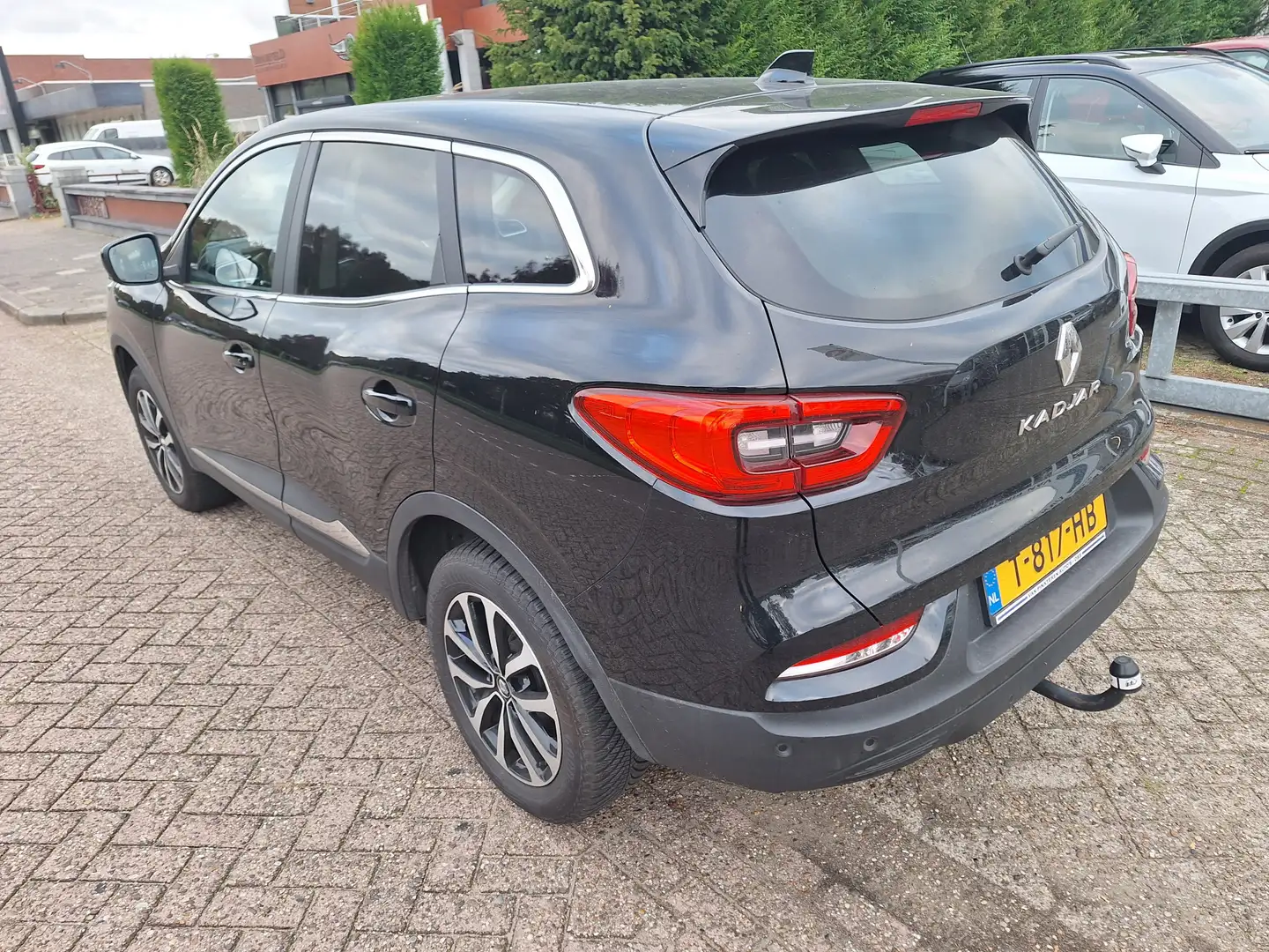 Renault Kadjar 1.3 TCe Equilibre TREKHAAK Zwart - 2