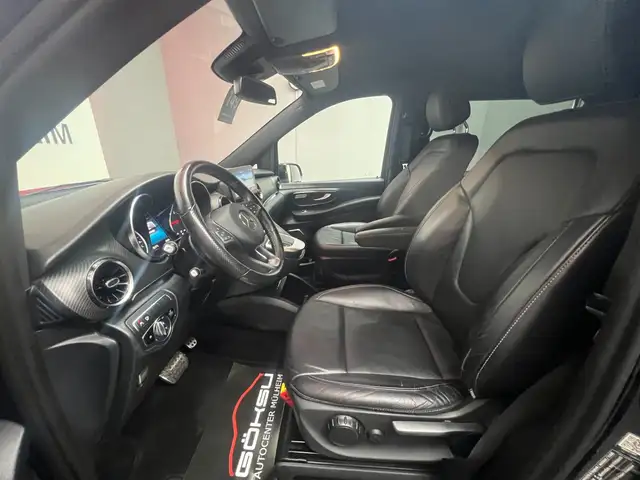 Mercedes-Benz V-Class view 9