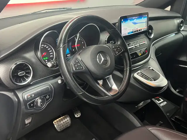 Mercedes-Benz V-Class view 8