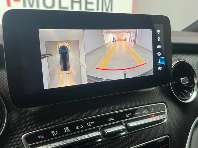 Mercedes-Benz V-Class view 13