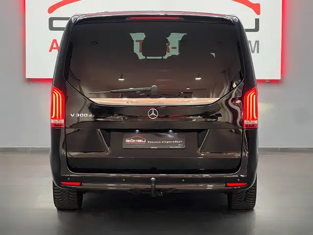 Mercedes-Benz V-Class view 6