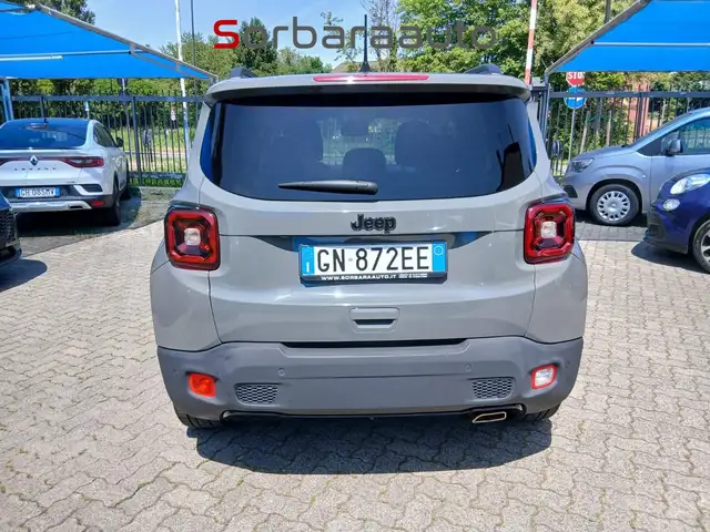 Jeep Renegade view 4