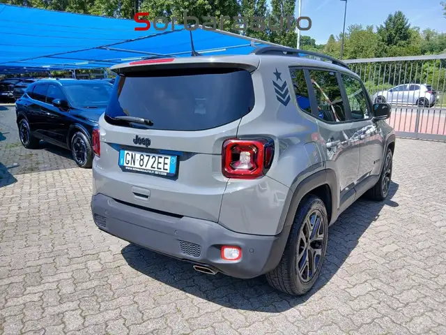 Jeep Renegade view 5