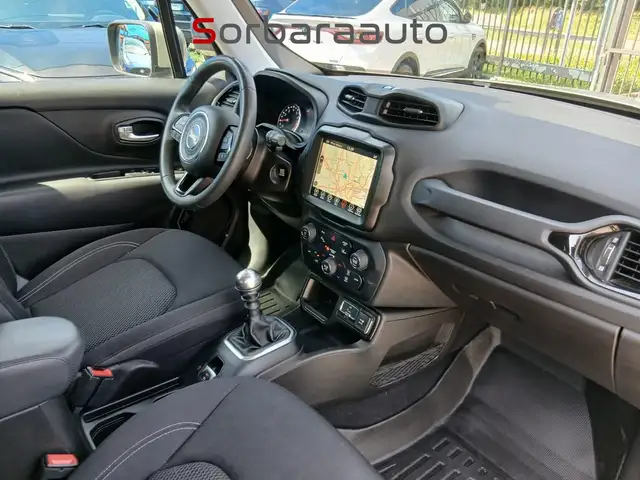 Jeep Renegade view 11