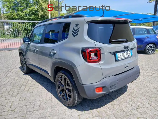 Jeep Renegade view 3