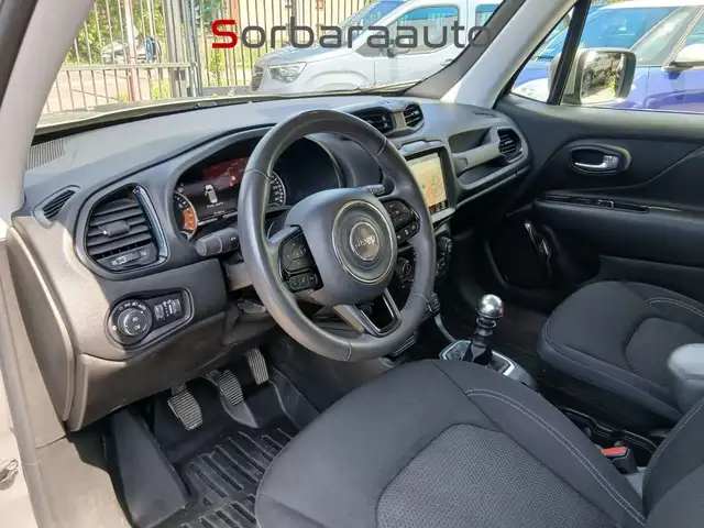 Jeep Renegade view 10