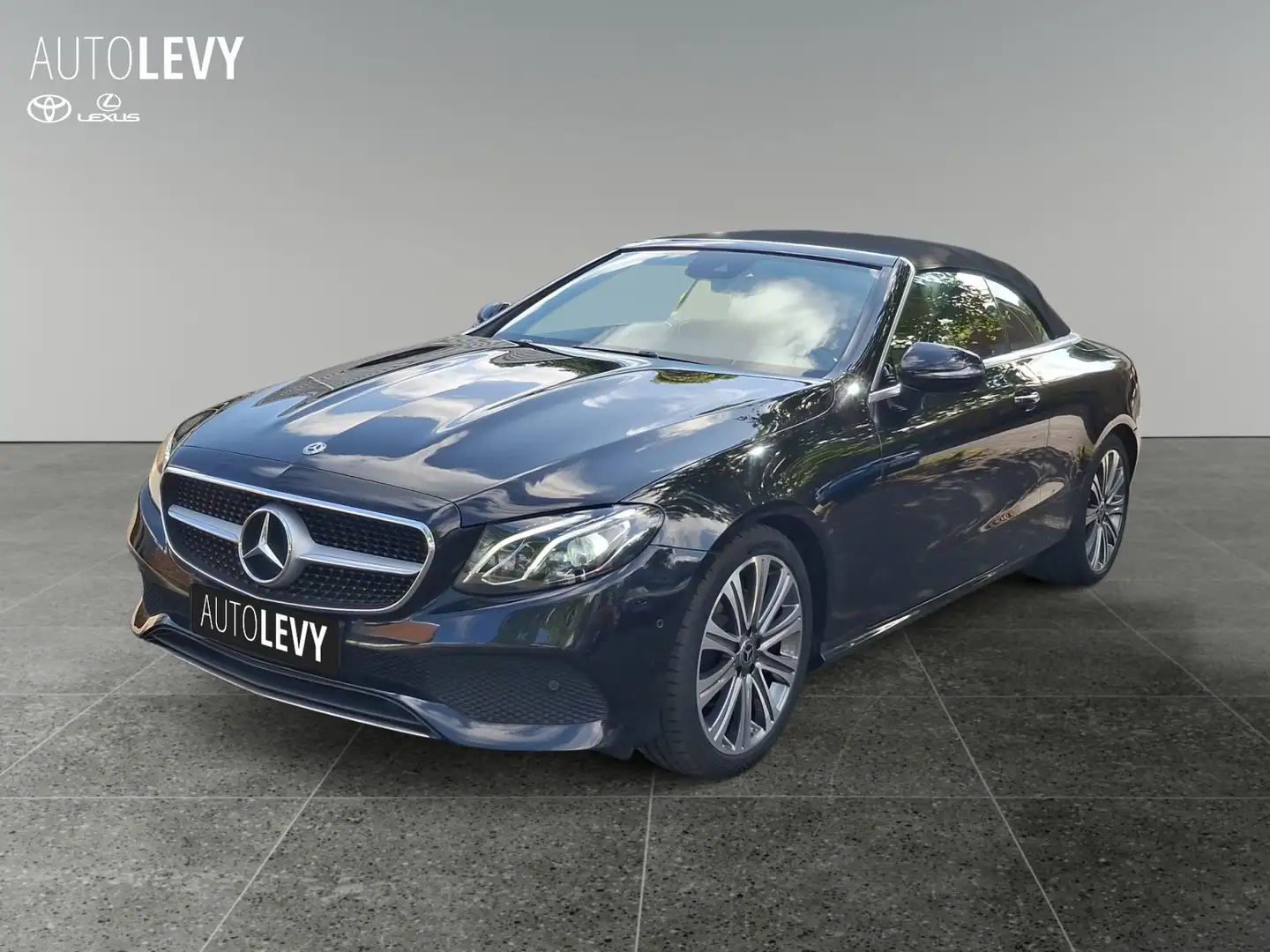 Mercedes-Benz E 200 Cabrio Avantgarde *NAVI*AMBIENTELICHT* Zwart - 2