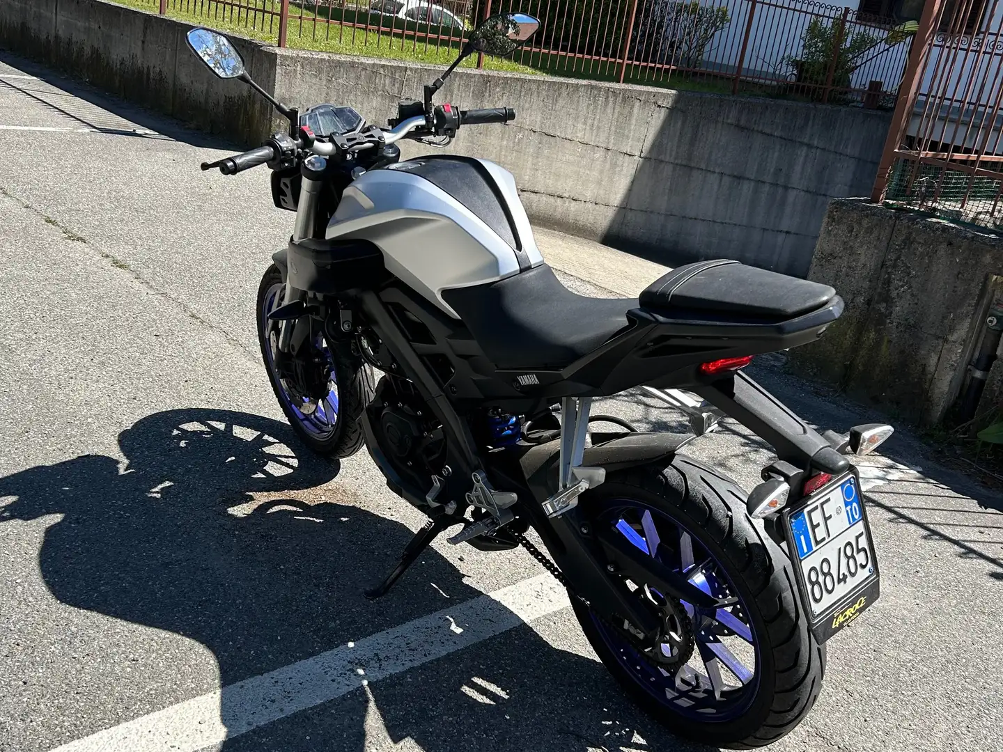 Yamaha MT-125 MT-125 del 2016 Gris - 2