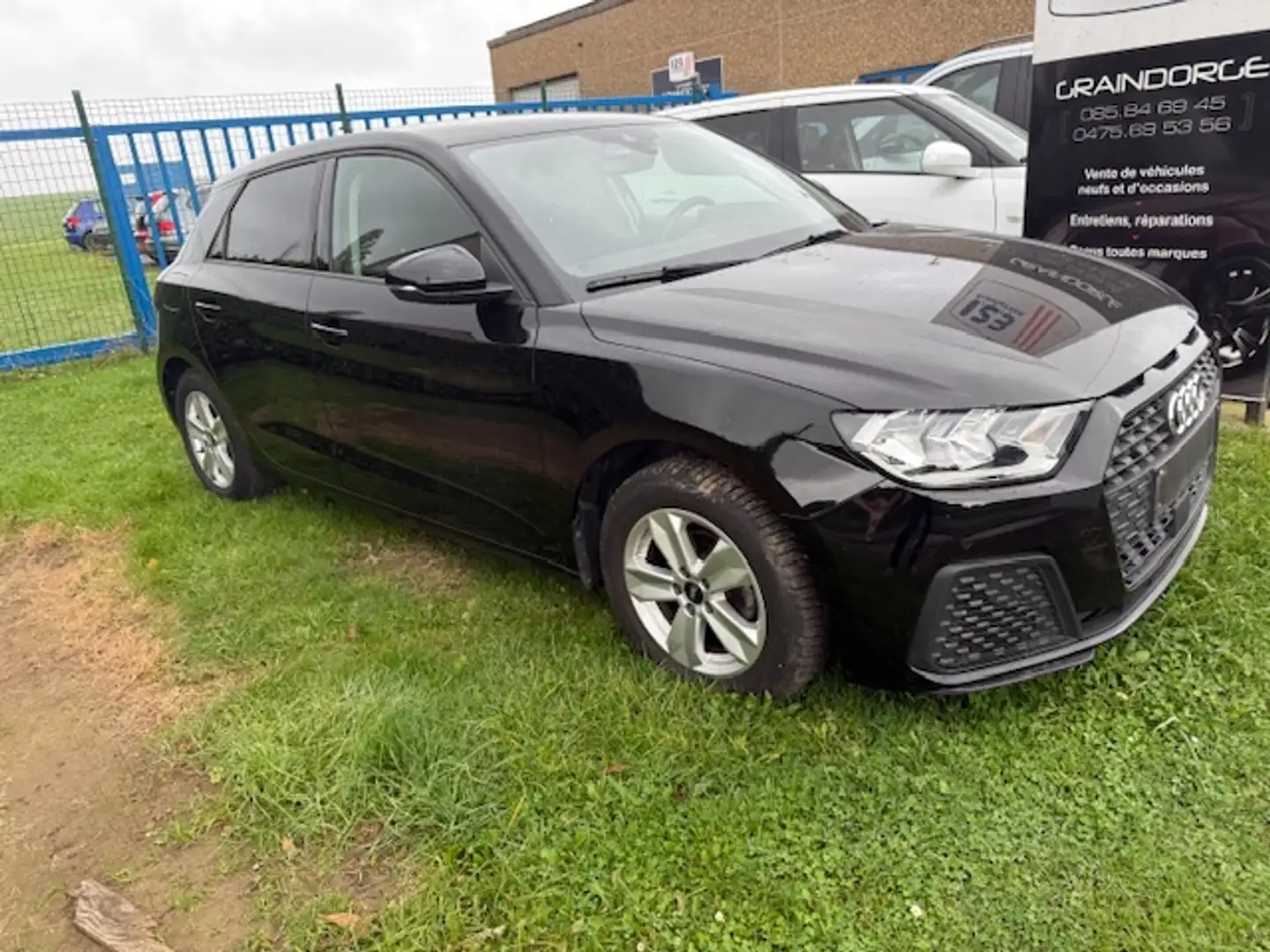 Audi A1 A1 Sportback 25TFSI 1.0 essence Attraction (EU6AP) Noir - 2