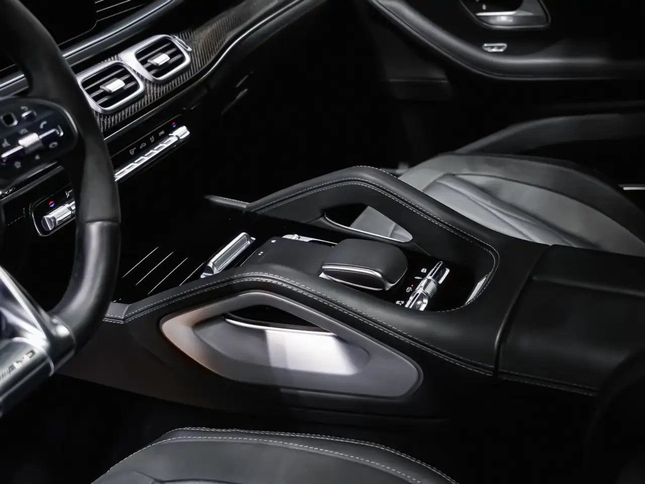 Mercedes-Benz GLE снимка Mercedes-Benz GLE