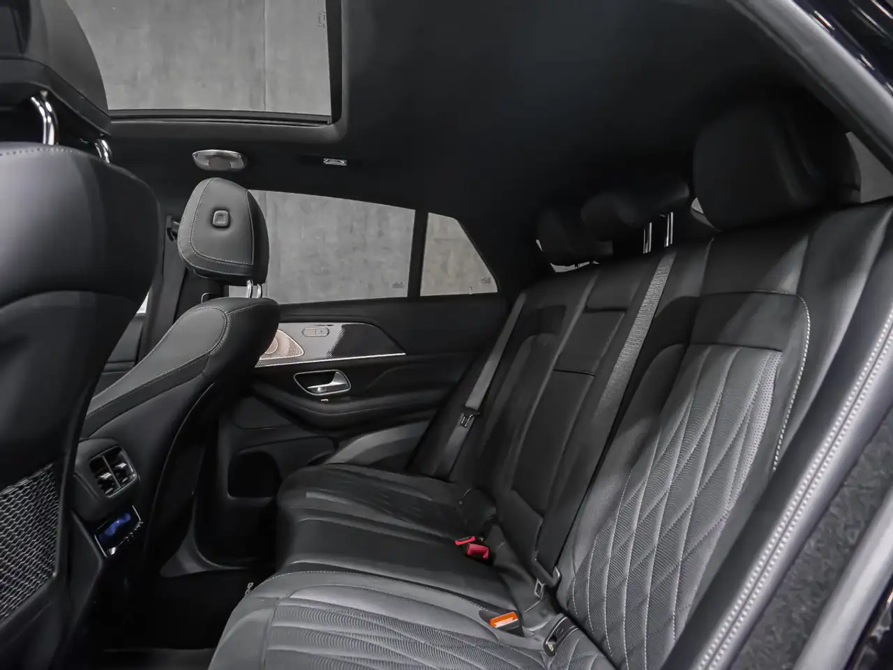 Mercedes-Benz GLE снимка Mercedes-Benz GLE
