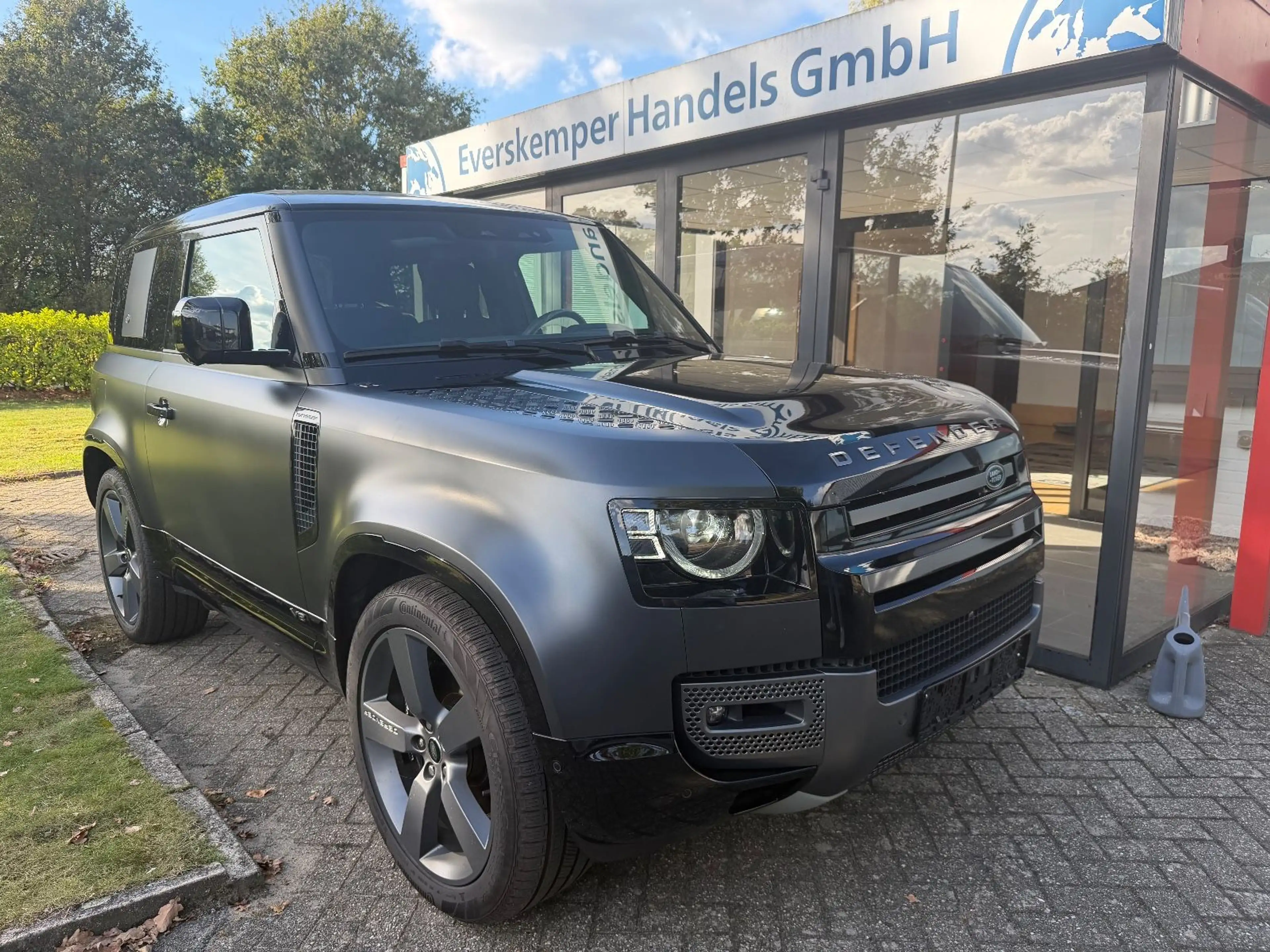 Land Rover Defender 90 Carpathian Edition V8 — photo 2