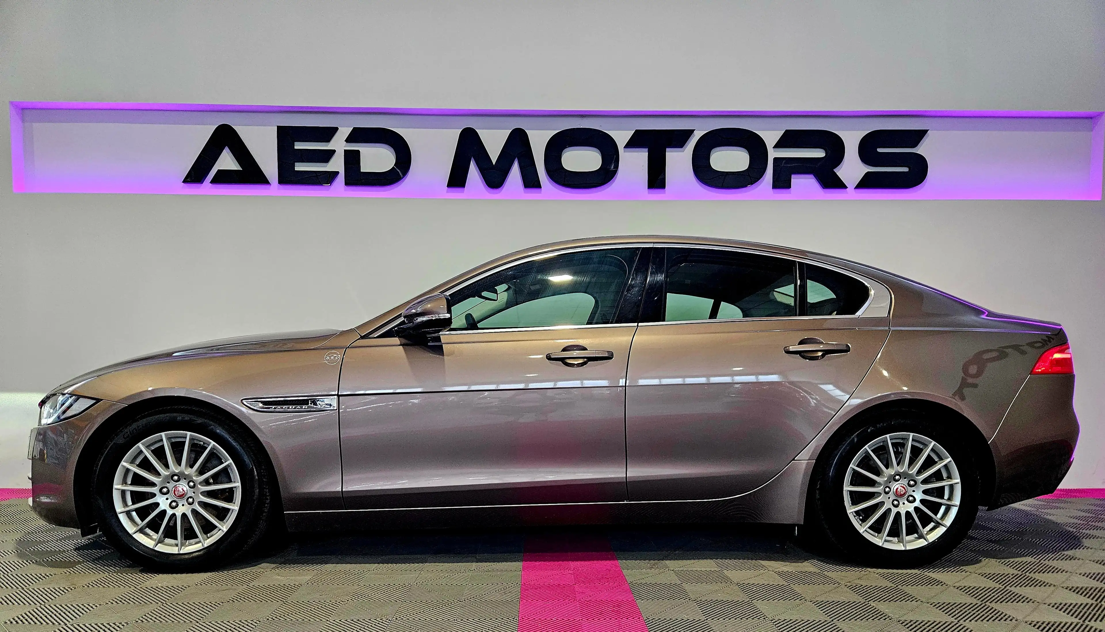 Jaguar XE Prestige 1.BESITZ — photo 14