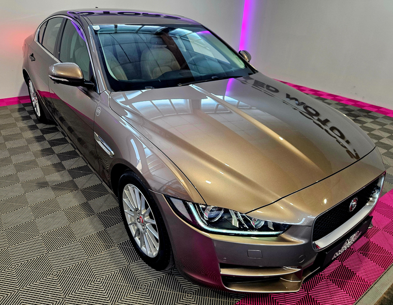 Jaguar XE Prestige 1.BESITZ — photo 12