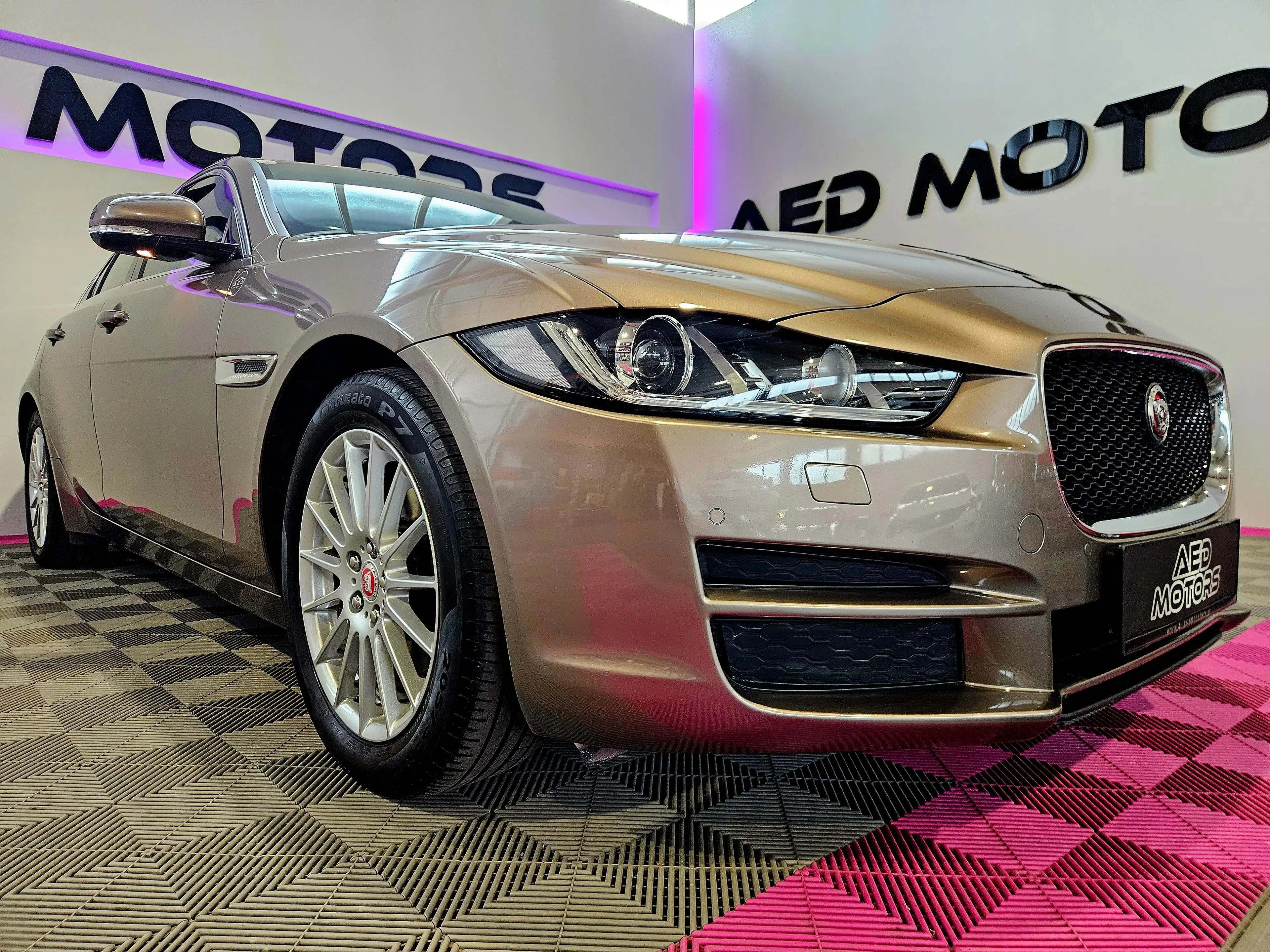 Jaguar XE Prestige 1.BESITZ — photo 11
