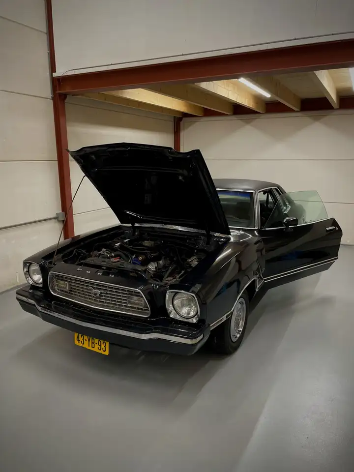 Ford Mustang 2.8 Fastback, foto 5