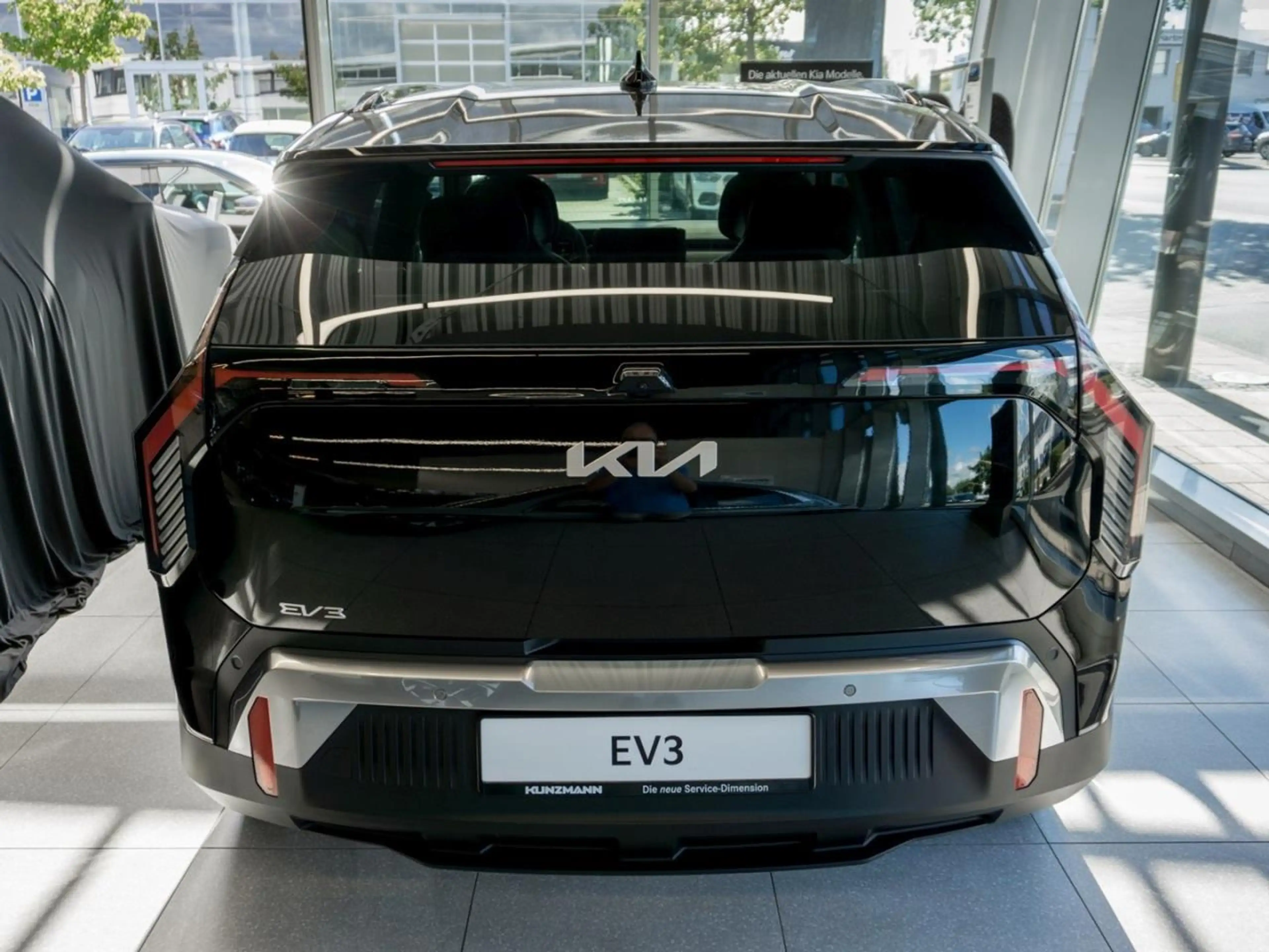 Kia EV3 81,4 kWh Earth Sound-P DriveWise 360° — photo 4