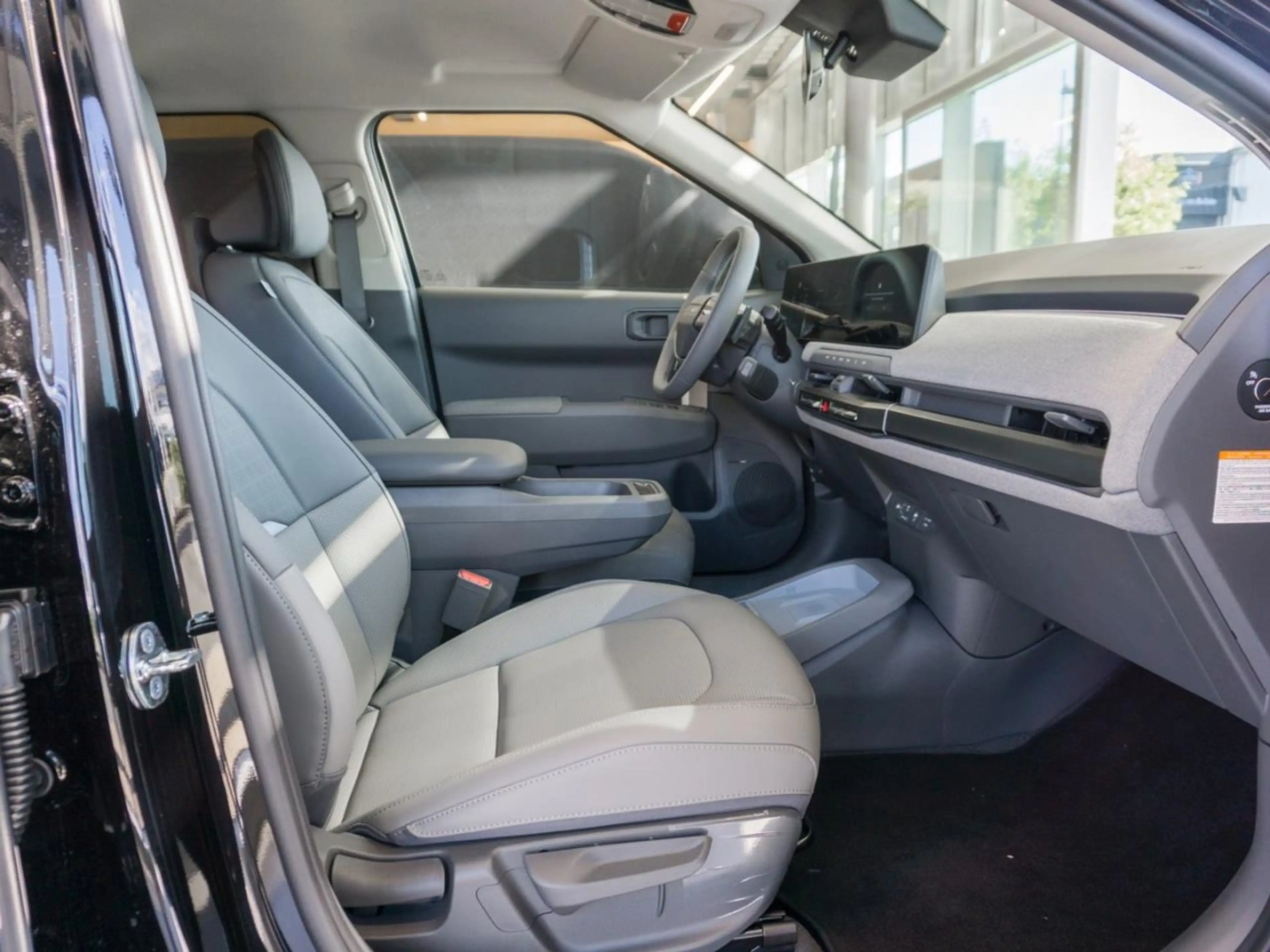 Kia EV3 81,4 kWh Earth Sound-P DriveWise 360° — photo 9