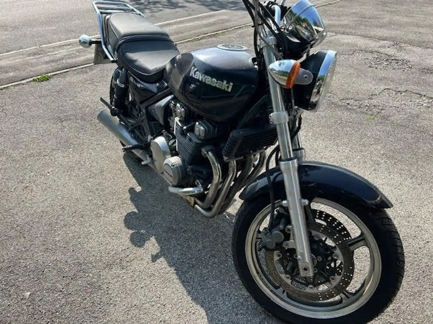 Kawasaki Zephyr 550 Schwarz - 1