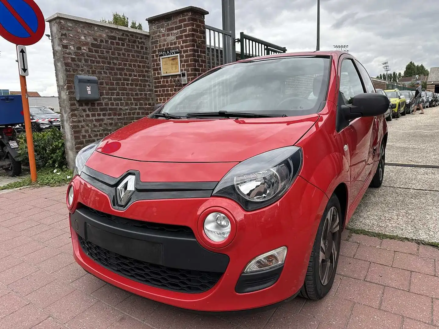 Renault Twingo 1.2 I MET 103DKM HANDELAARS & EXPORT Rouge - 1