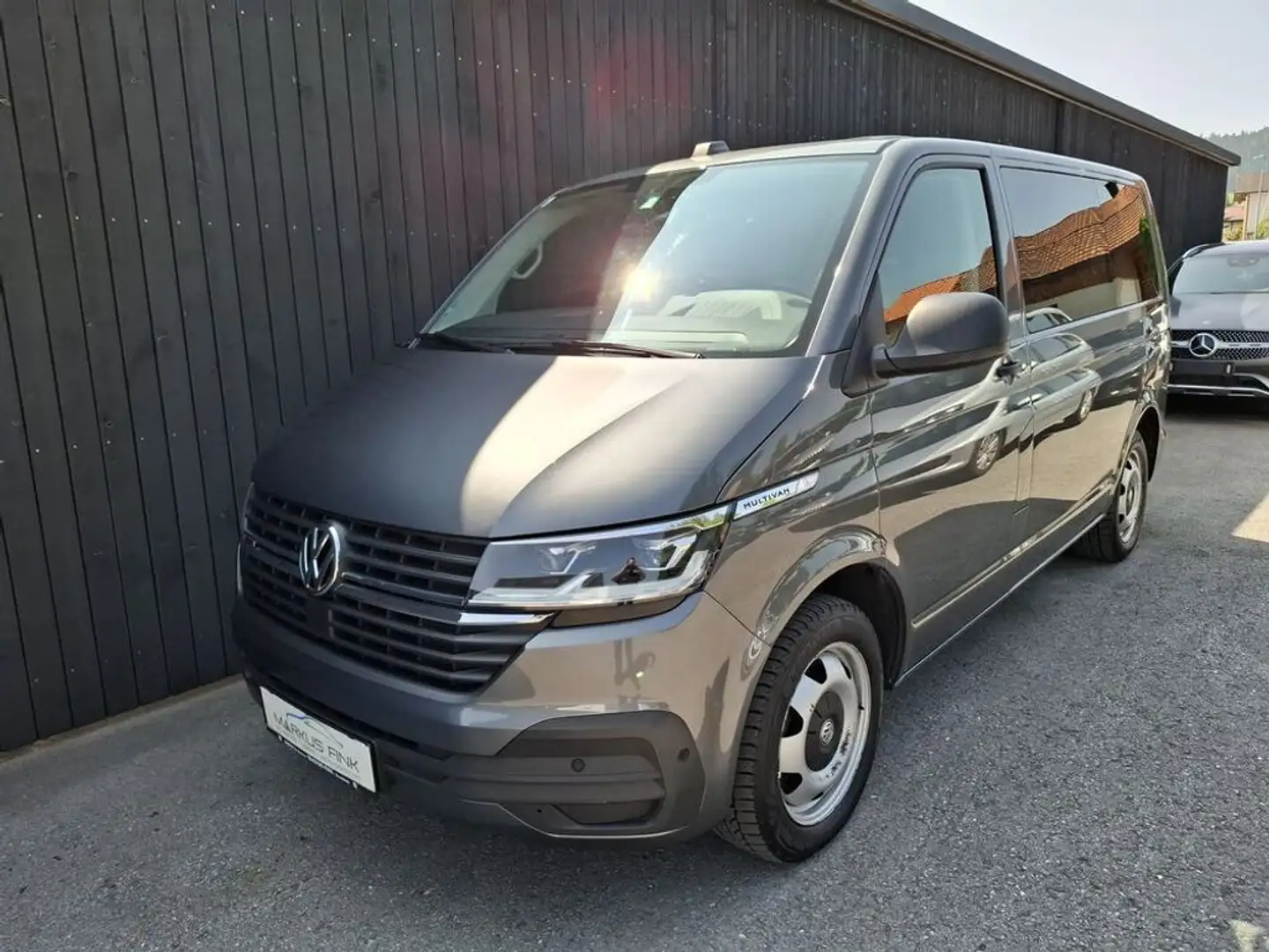 Volkswagen T6 Multivan Trendline TDI 4MOTION Gris - 1