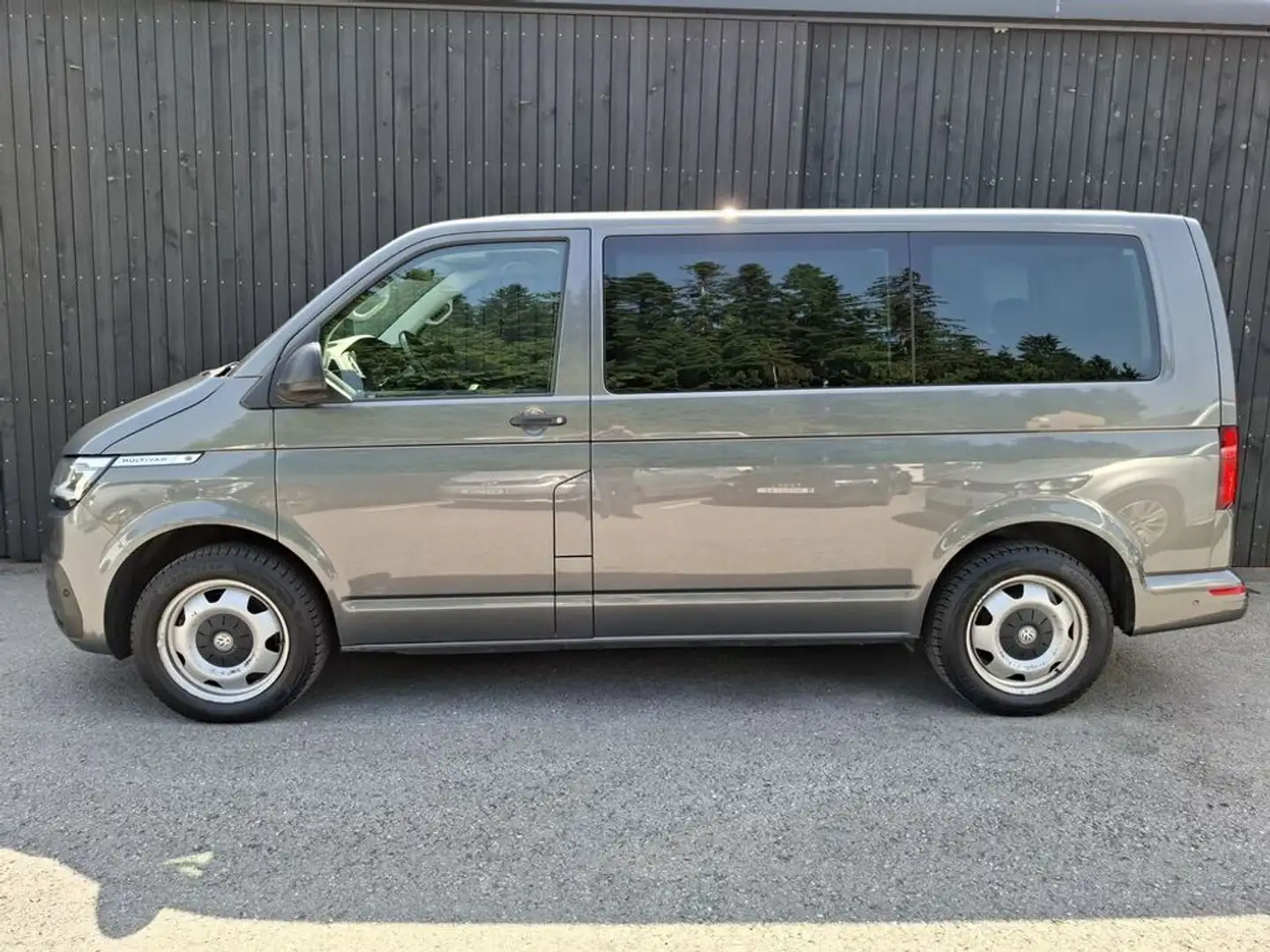 Volkswagen T6 Multivan Trendline TDI 4MOTION Gris - 2