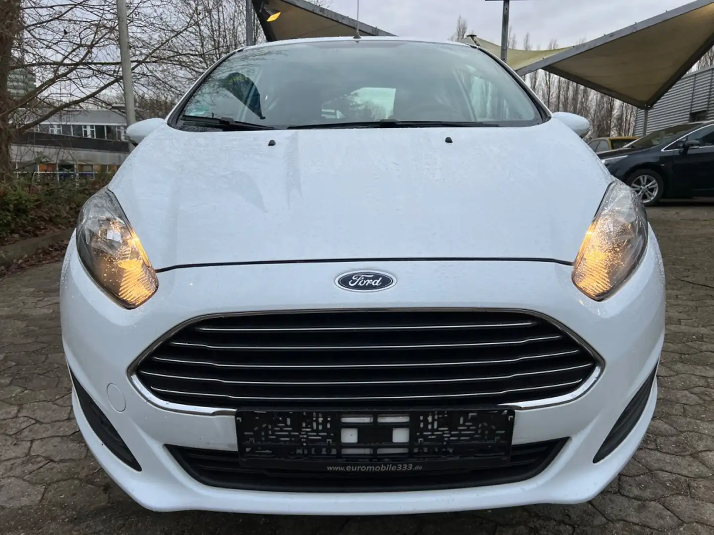 Ford Fiesta Trend *Klimaanlage*91.000km*DEKRA-HU-NEU* Weiß - 2